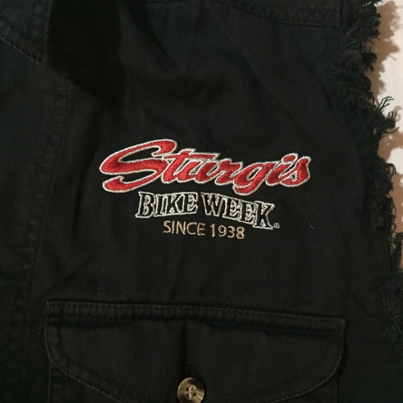 Cut Off Collared Top - Picture 2 of 4